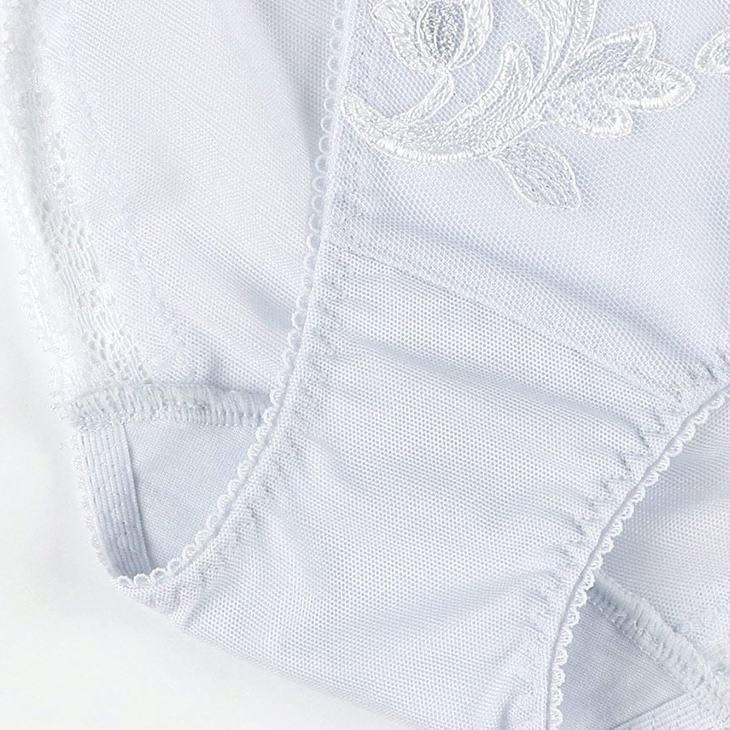 ワコール サルート Salute 32グループ 32G  ショーツ パンツ スーパービキニ スタンダード 刺繍 セクシー ランジェリー 勝負下着 花柄 フラワー柄