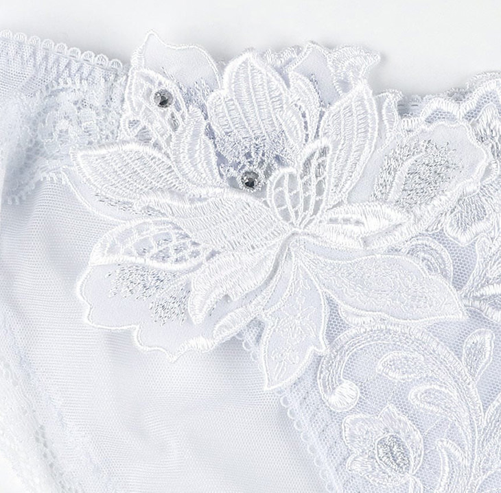 ワコール サルート Salute 32グループ 32G  ショーツ パンツ スーパービキニ スタンダード 刺繍 セクシー ランジェリー 勝負下着 花柄 フラワー柄